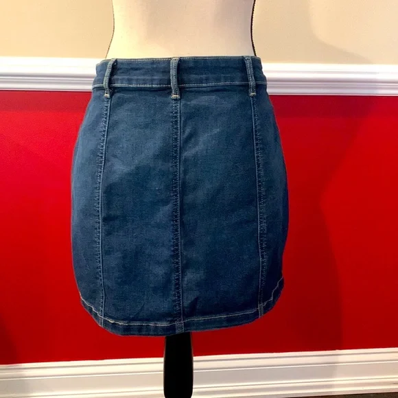 NWT SO mid rise button front mini skirt size 11 - Picture 2 of 4